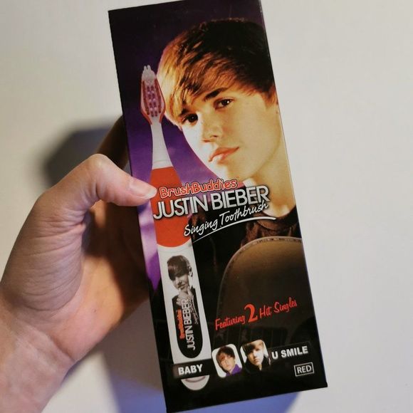 Justin Bieber Singing Toothbrush NEW - Baby U Smile Brush Buddies - Picture 1 of 6